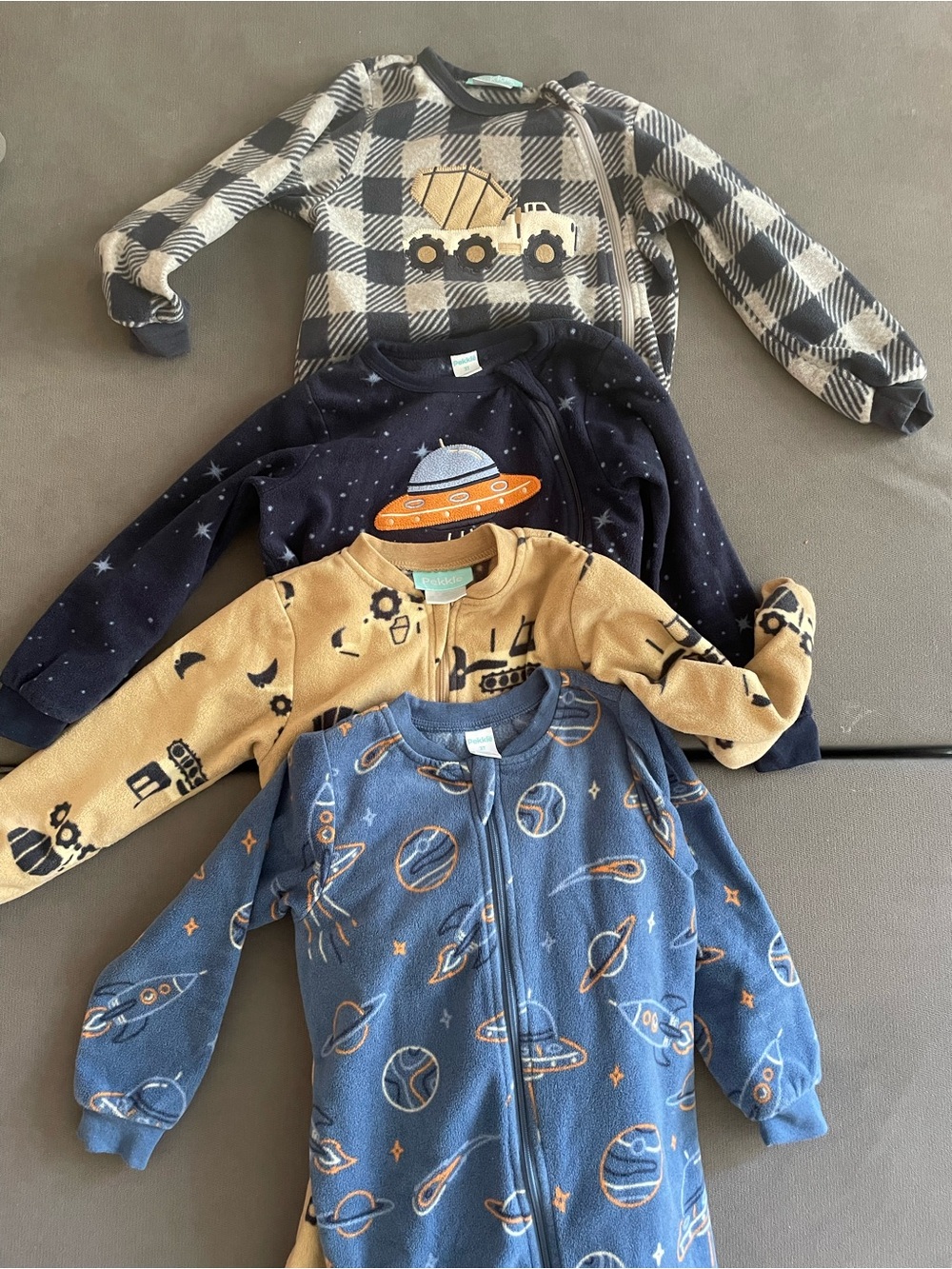 3T Pekkle fleece sleepers